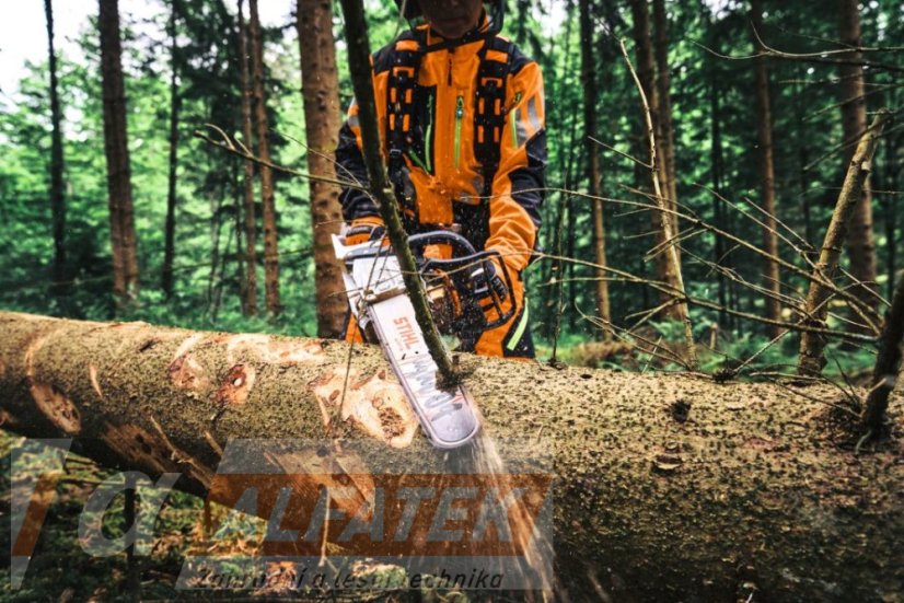 STIHL Motorová pila MS 300.0 C-M VW  40 cm (MB022000007)