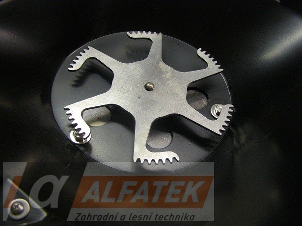 Rozmetadlo soli a umělých granulovaných hnojiv KRH 01