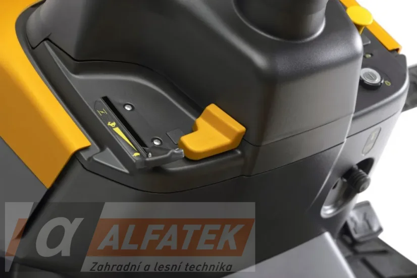 STIGA Benzínový zahradní traktor Estate 384 (2T2100481/ST1)