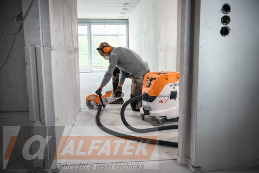 STIHL Elektrický vysavač na mokré a suché vysávání SE 133 ME (47860124430)