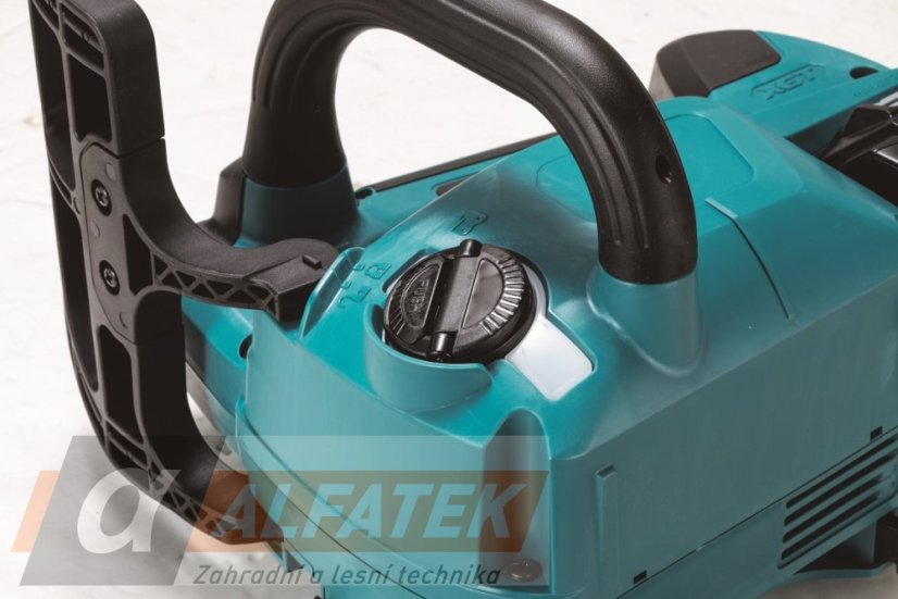 Makita Aku řetězová pila 300 mm Li-ion XGT 40V/4,0Ah (UC003GM102)