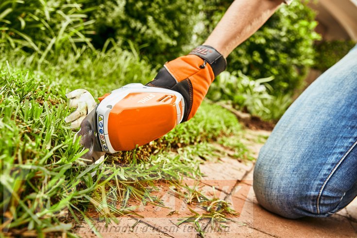 STIHL AKU nůžky HSA 26 SET (AS2 + AL1)