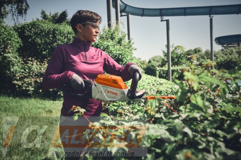 STIHL Akumulátorové nůžky HSA 140 T 