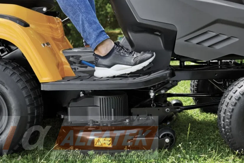 STIGA Estate 584e  Akumulátorový zahradní traktor  (2T2205481/ST2)