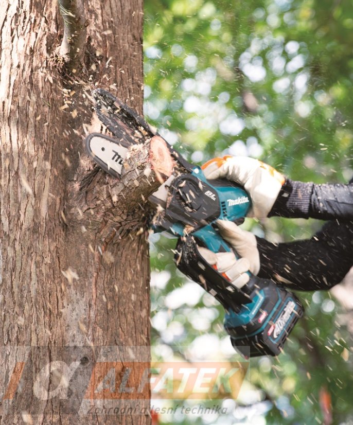MAKITA Aku prořezávací pila 150 mm Li-ion XGT 40V bez aku (UC029GZ01)