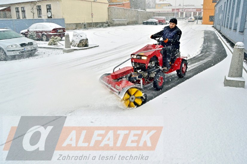 DAKR Pohonná jednotka FD52V s válcovým zametacím kartáčem SB11