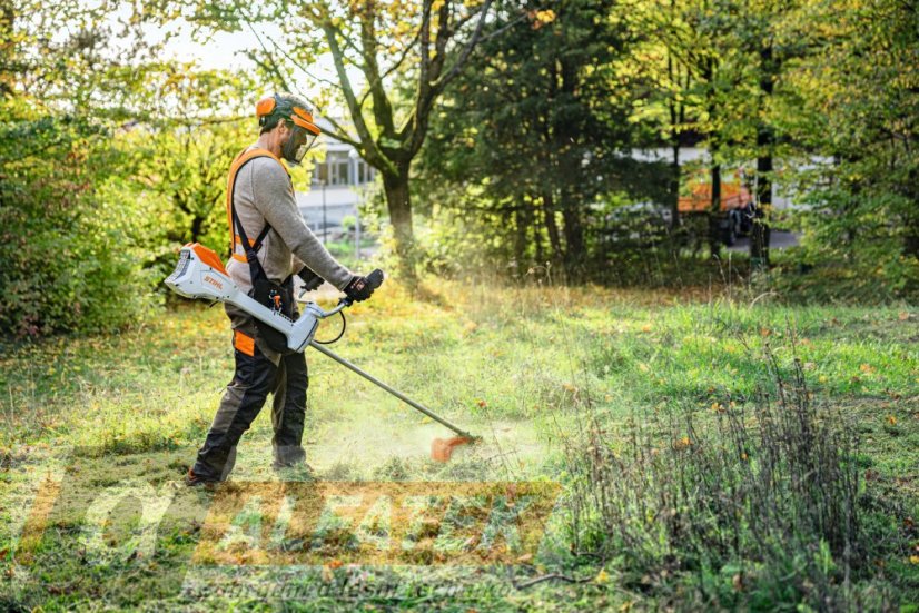 STIHL  Akumulátorový křovinořez FSA 200 (FA032000015)