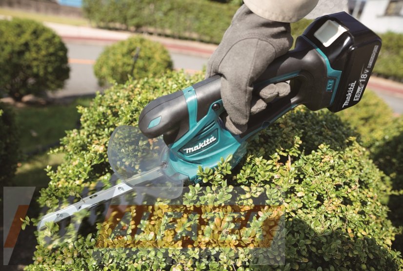 Makita Aku nůžky na trávu Li-ion LXT 18V, bez aku  (DUM111ZX)