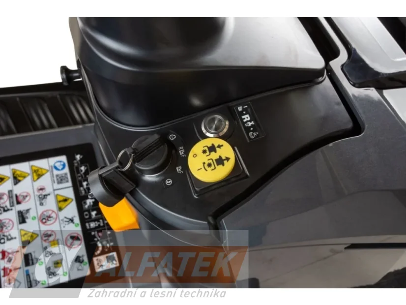 Cub Cadet zahradní traktor LT2 R92
